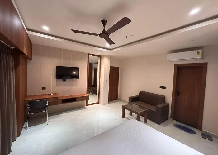 Hotel Rajiv Palace