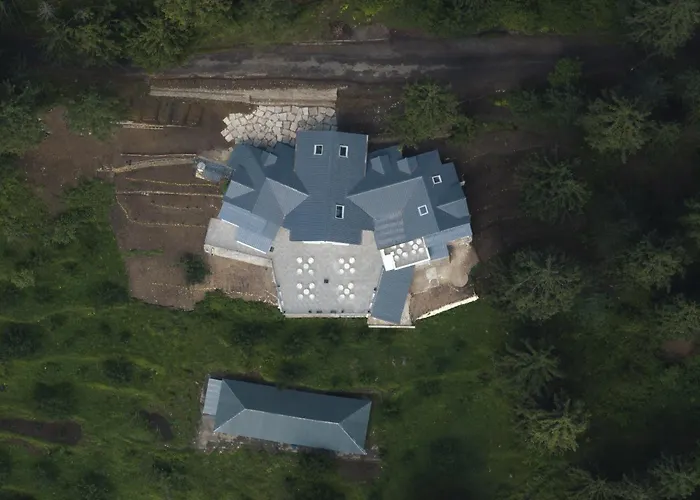 Echor Backwoods Villa Narkanda