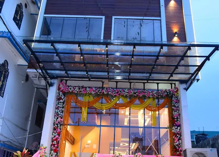 Hotel Pavitra