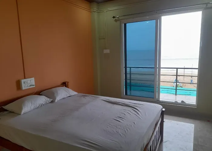 Aisiri Comforts Beach Stay And Cafe
