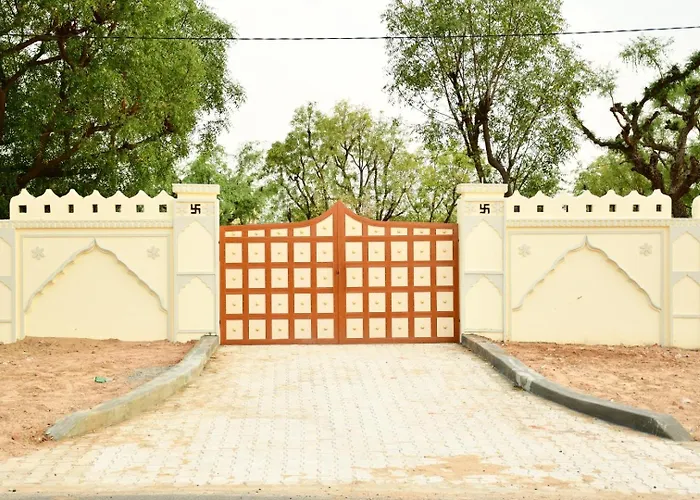 Hotel Ajitgarh