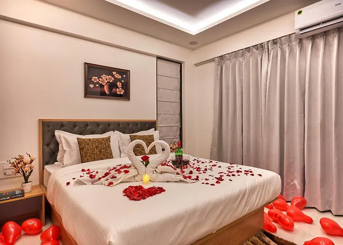Drizzle Resort With Swimming Pool Near Maapro Garden