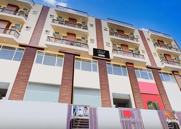 Super Collection O Sector 104 Noida