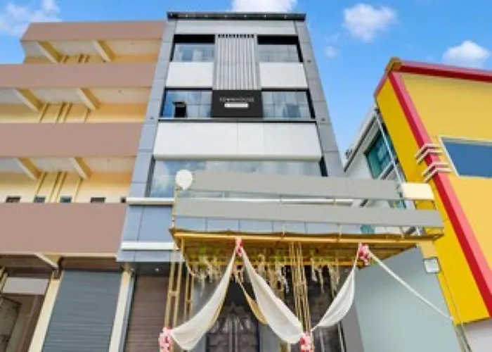Super Townhouse Anisabad Near Mahavir Sansthan