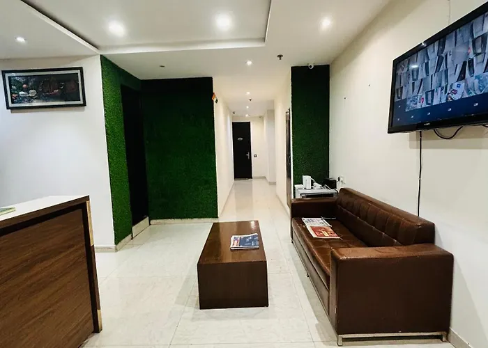 Hotel Blueberry By Lycoris Group !! Parking ! Lift ! Best Selling Property In Tricity