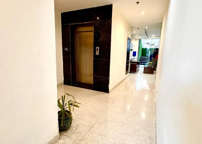 Hotel Lycoris Zirakpur Chandigarh !! Large Parking Space ! Luxury Rooms ! Ambala Chandigarh Highway