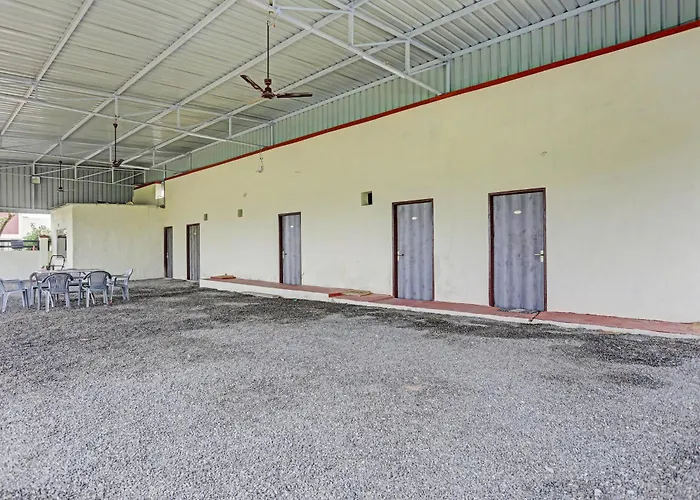 Super Oyo Hotel O Nidhivan Guest House