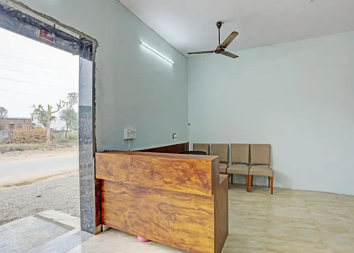 Super Oyo Hotel O Nidhivan Guest House