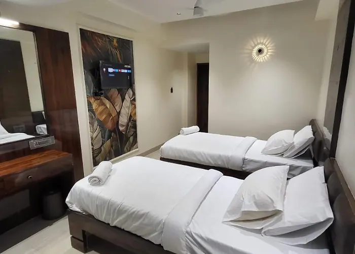Model Grand Inn
