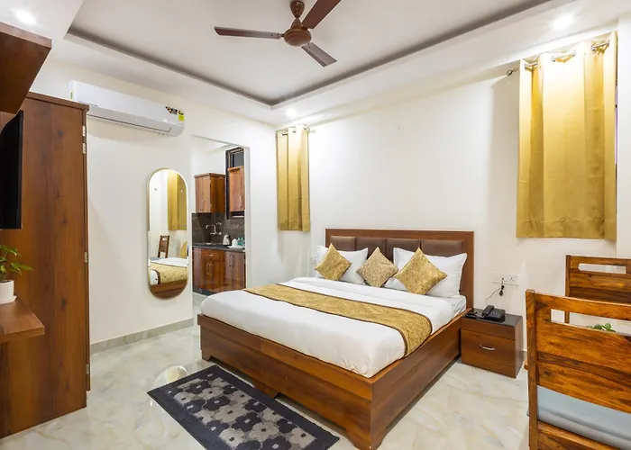 Hotel Gill Comfort Inn - Close To Medanta, Artemis And Fortis Hospital