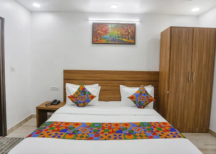 Fabhotel Unique Stay - Max Super Speciality Hospital, Sector 128 Noida