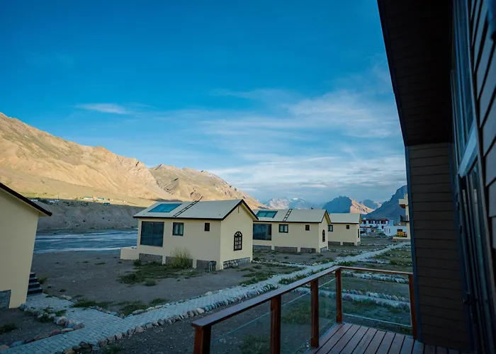 Yellow Hotels & Cottages