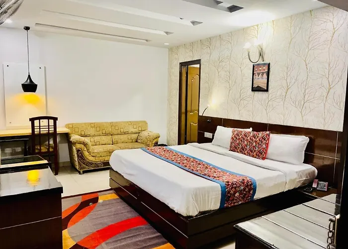 Hotel Queens Tower Amritsar
