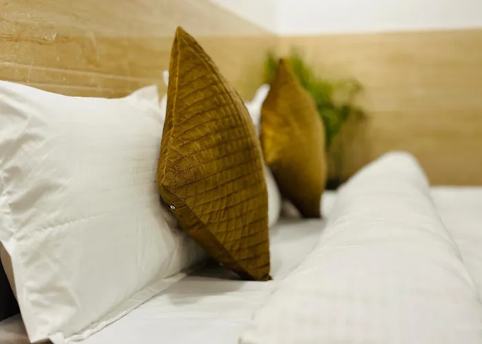 Hotel Relax Inn- Noida Sector 27- Managed By Oxygen Hospitality