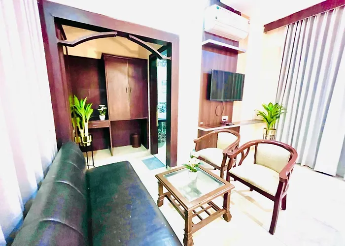 Sitara Premium The Ramawati, Walking Distance From Ganga Ghat