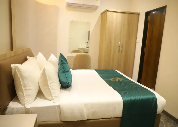 Hotel Cosmos Green