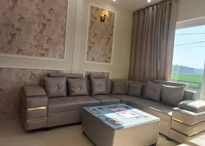 Homely Stay 4