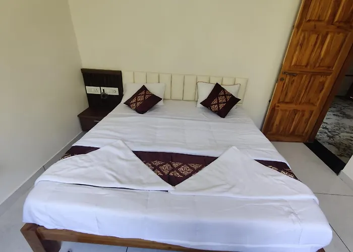 Hotel Greenland Inn Hampi