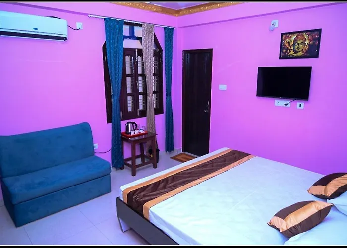 Anand Homestay