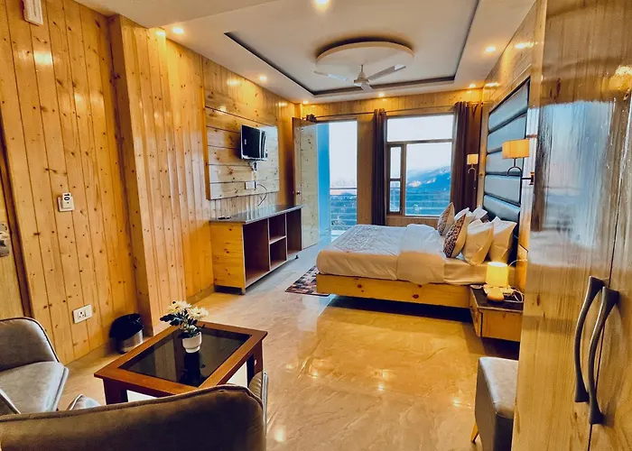 The Classic Woods Palace - #Mountain View #Open Terrace #Parking #Premium Rooms With Balcony #Best Selling Hotel In Mussoorie