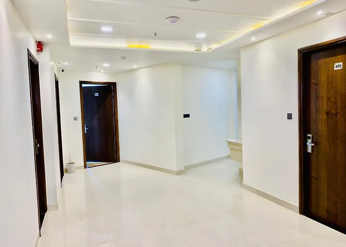 Hotel White House Walking Distance From Golden Temple- With Parking