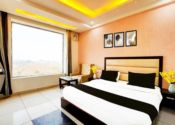 Collection O Surya Enclave Formerly Aroma Regency