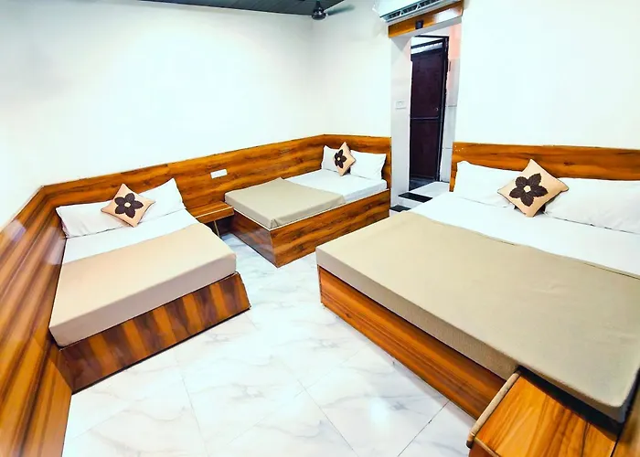 Hotel Om Palace Near Mahakal Mandir