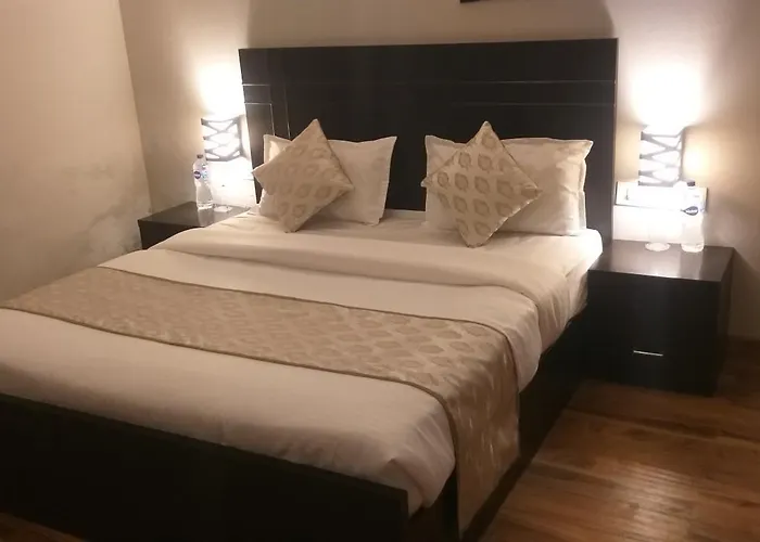 Pearl Suites At Omaxe Entrenity