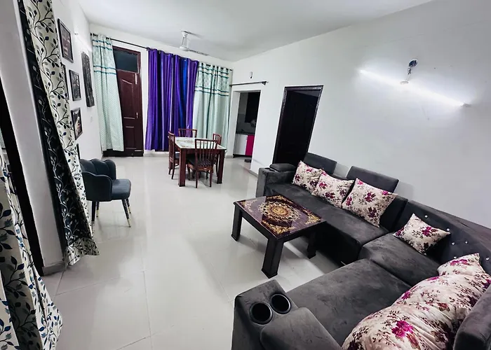 Homely Stay 7