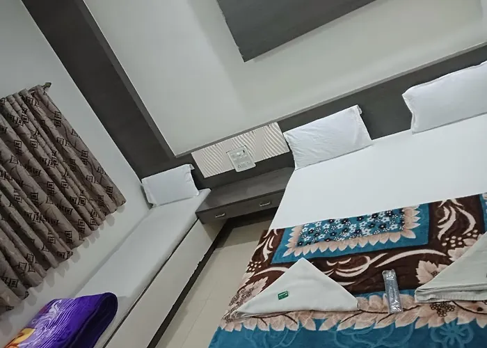 Hotel Shri Sai Darshan