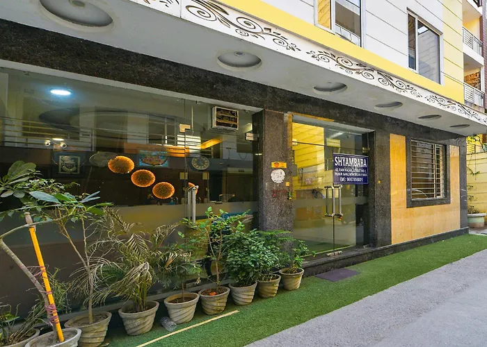 Fabhotel Baba Residency Near New Delhi Railway Station