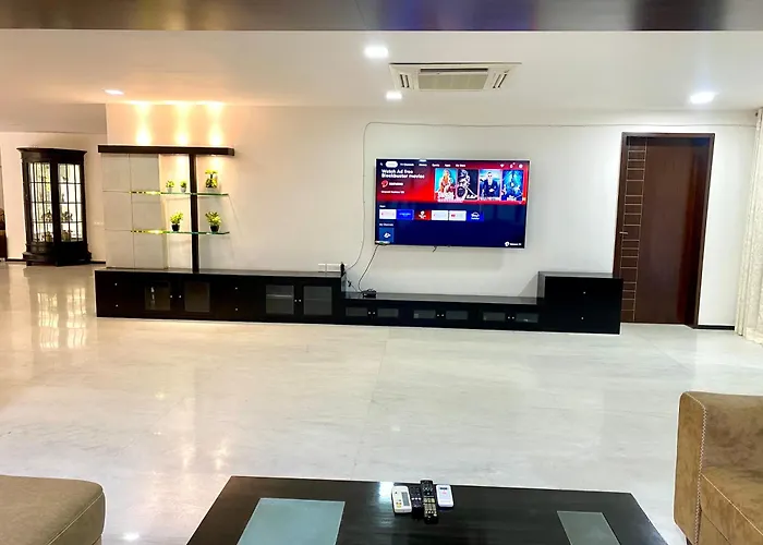 Cozycasa By Nattis Group 4 Bedroom - Jacuzzi & Private Garden