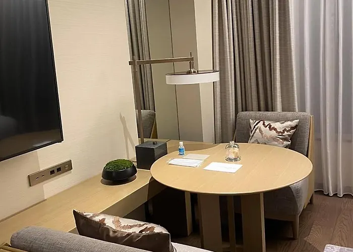 The Atlantiis Suite Near Igi Airport