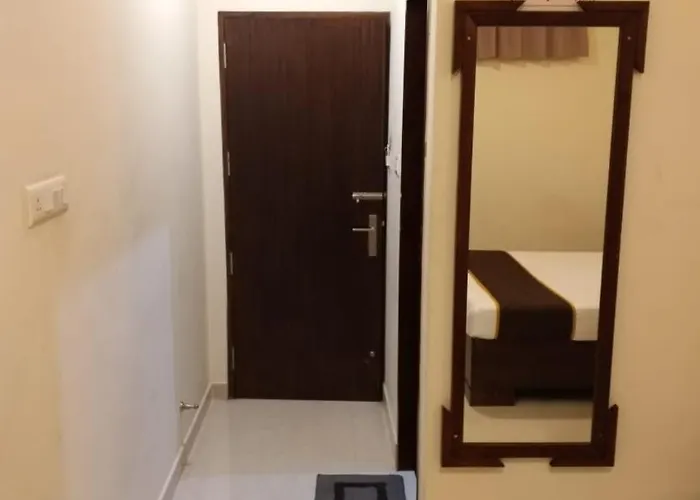 Dhanaram Ac Rooms Near Panchavati Anjaneya Temple And Auroville