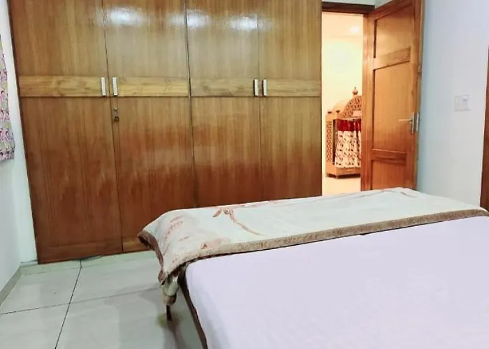 Kamz Homestay Chandigarh 35