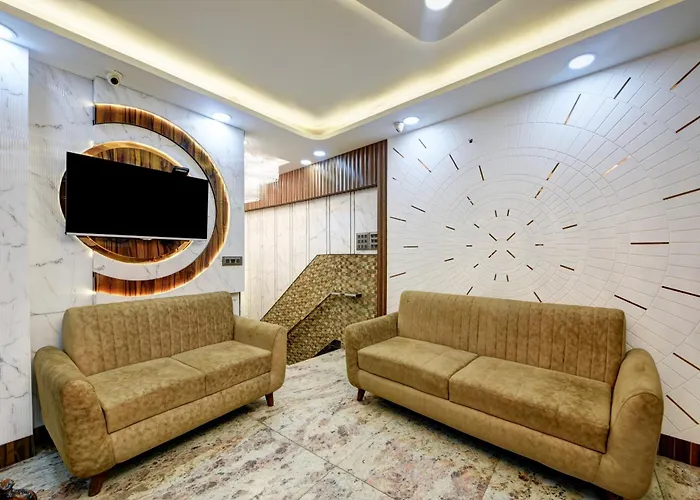 Hotel New Frontier, City Centre - Walk In Chandni Chowk & Old Delhi Station