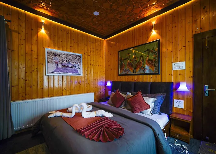 Gulmarg Woods By Stay Pattern