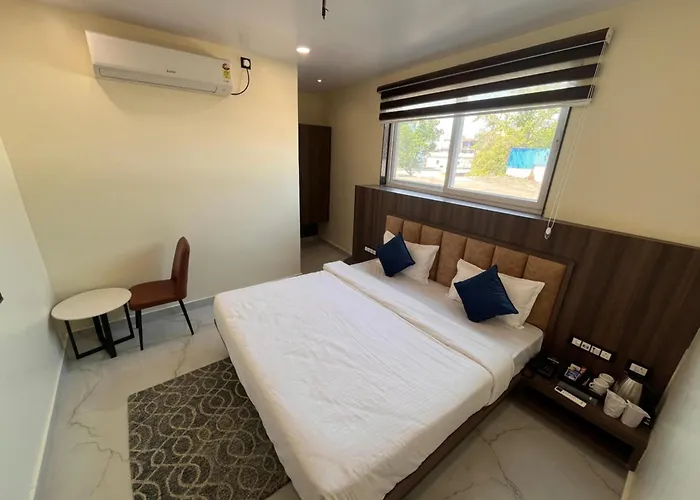 Hotel Soumya Sarovar