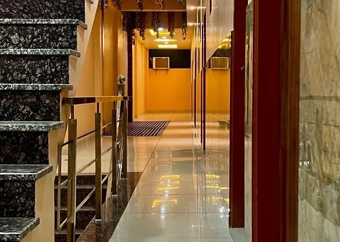 Hotel Moon