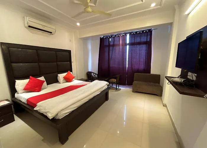 Hotel Amber Palace Dehradun