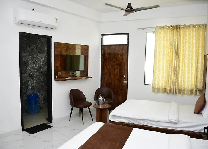 Hotel Morvi Nandan