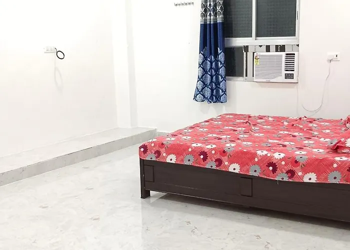 Hotel DEEPAK PALACE