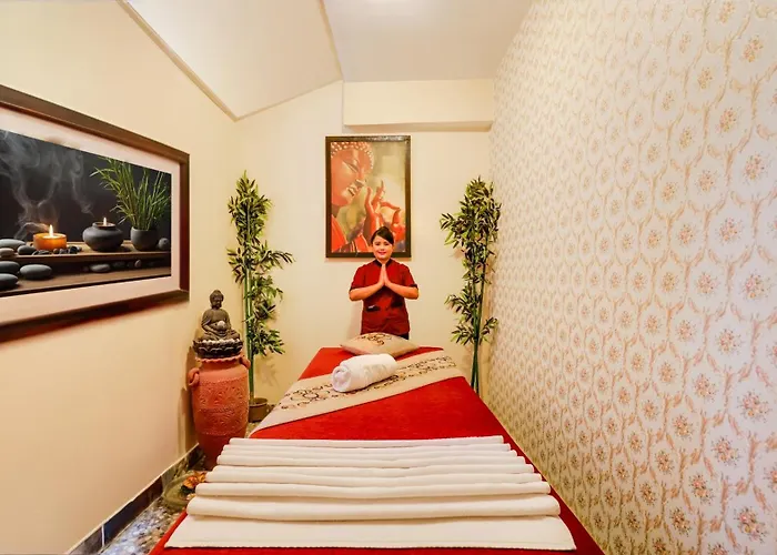 Summit Namnang Courtyard & Spa 5 Mins Walk To Mg Marg