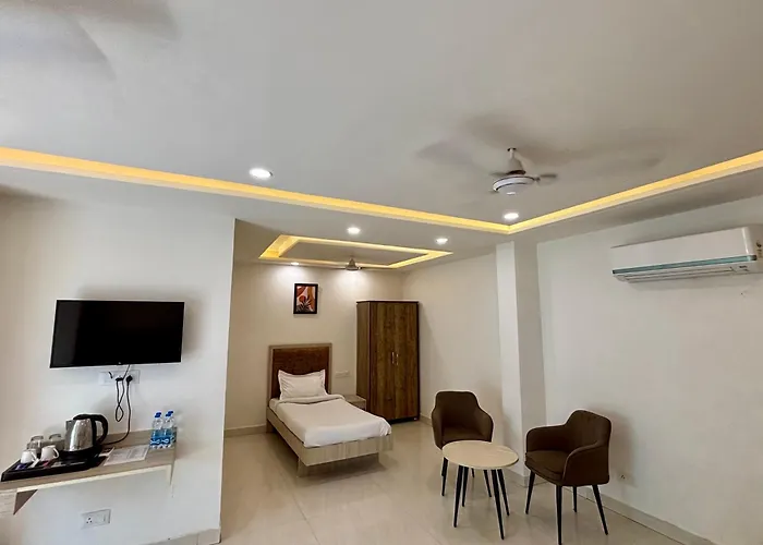 Hotel G R Residency Golden Temple Just 2 Mins Walking Distance From Hotel