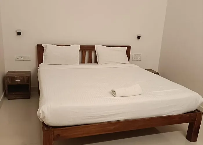 Rani And Rani Hotel Rooms