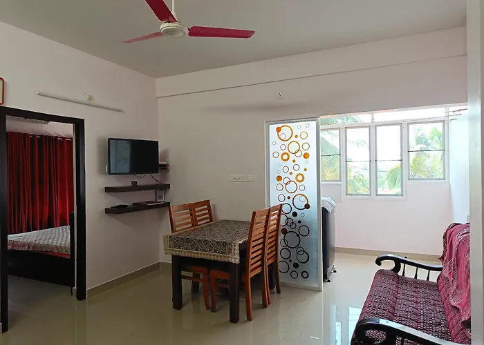 2 Bhk Furnished Flat - 200 M To Guruvayur Temple - For Families Only