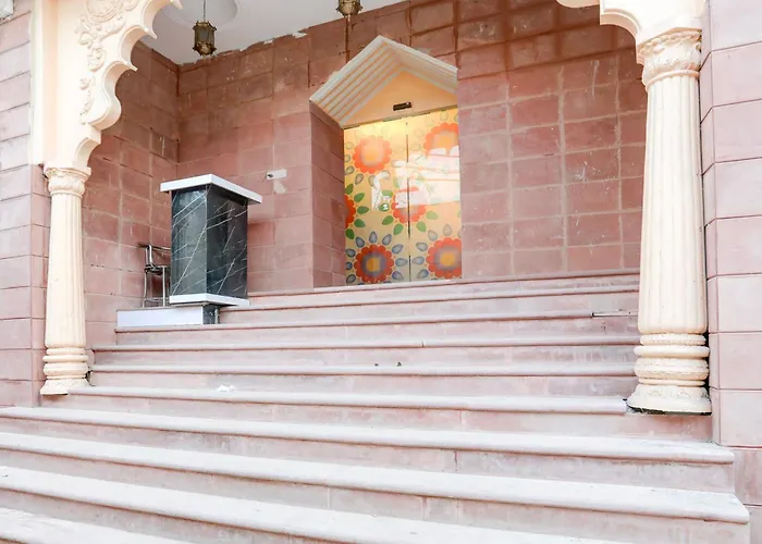 Palette By Checkin Heritage Varanasi Retreat