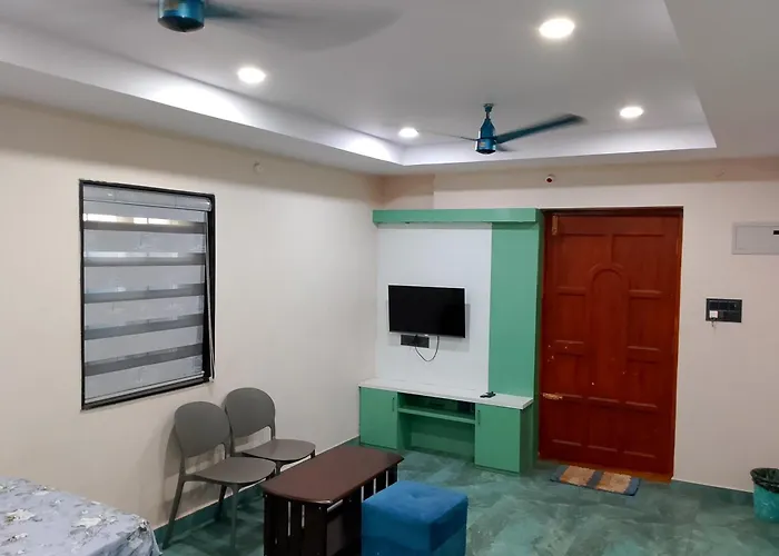 Swagan Home Stays Air Conditioned Deluxe One Bed Room Studio Apartment