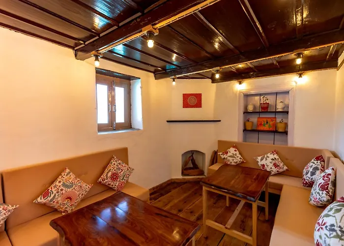 Happy Himalayan Homes
