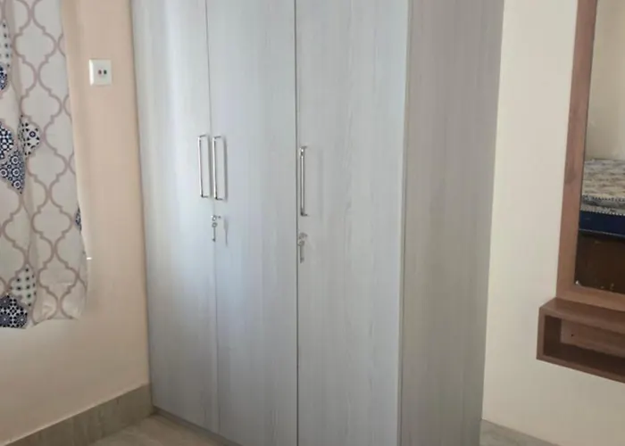 Cozy Apartment In Jodhpur Park, Kolkata
